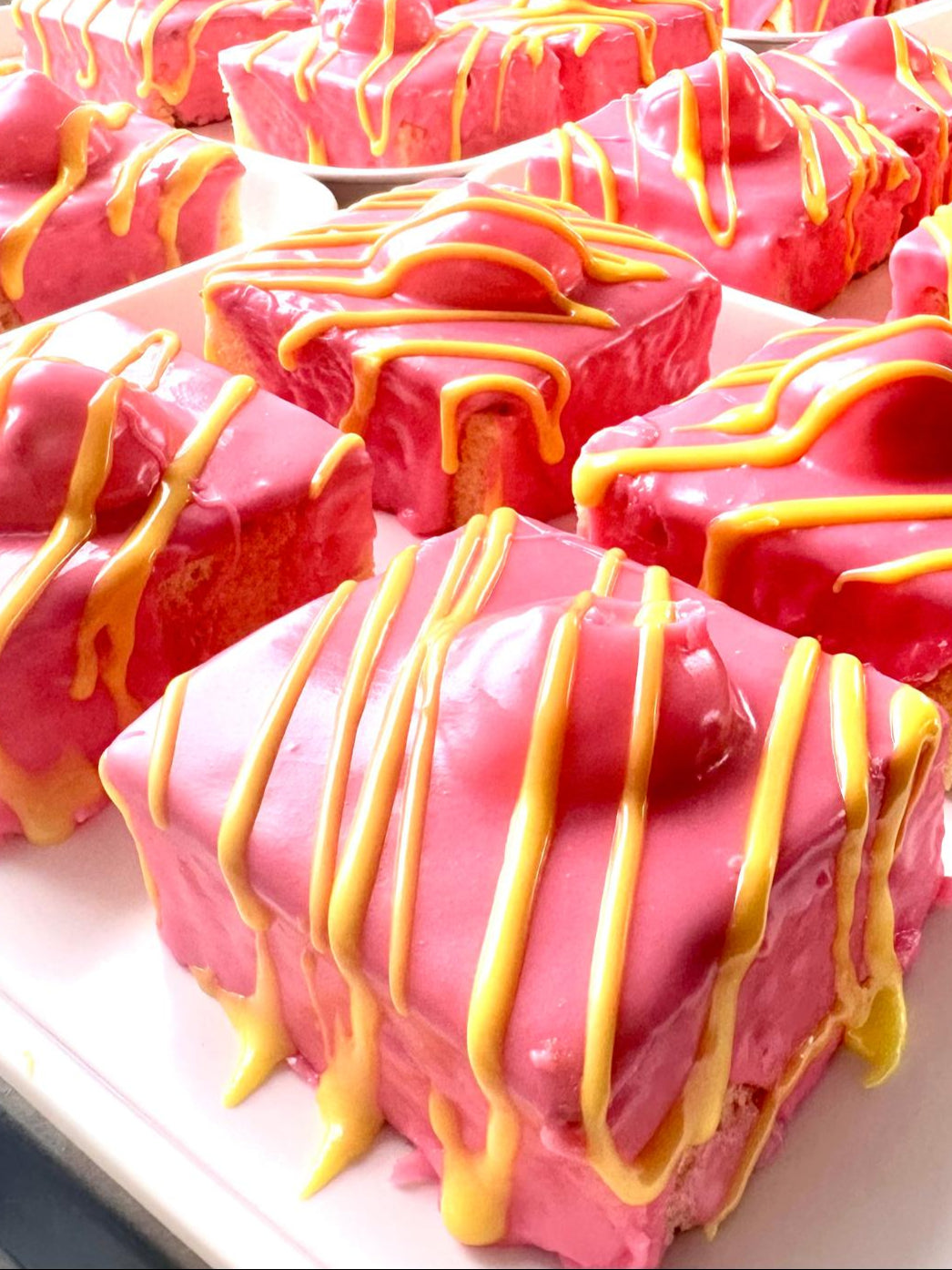 Giant Fondant Fancy (Pink)